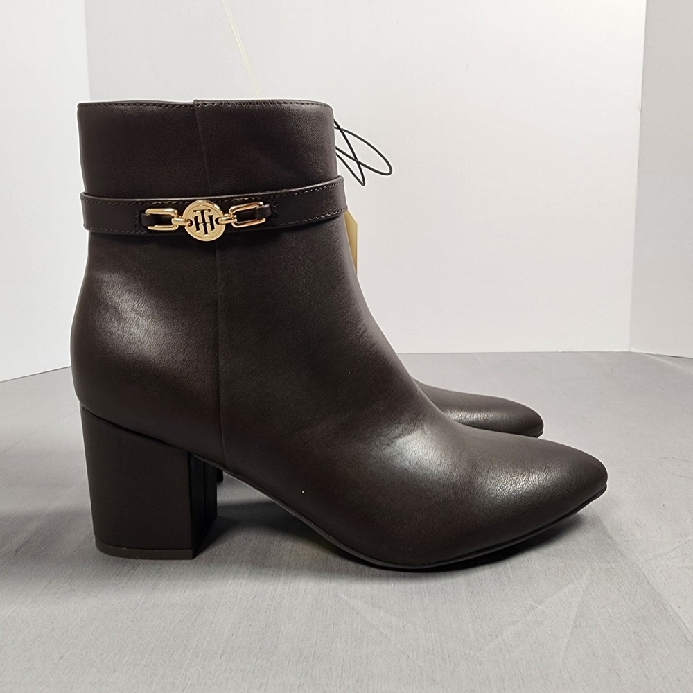 Tommy Hilfiger Womens Brown Leather Block Heel Ankle Boots Pointed Toe Logo‎ NWT